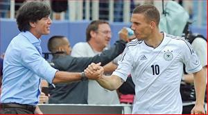 Podolski tỏa sáng, Xe tăng Đức nghiền nát Ecuador