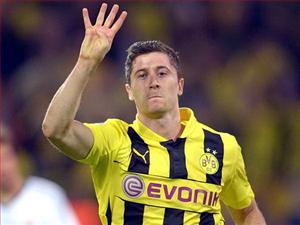 Phớt lờ M.U, Lewandowski chính thức gia nhập Bayern