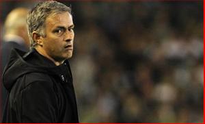 Jose Mourinho: Thiếu đoàn kết và bị tẩy chay