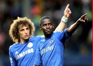 Aston Villa - Chelsea: Vé đây! Vé đây!