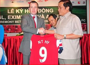 Phía Arsenal sẽ mang đội hình mạnh nhất đến Việt Nam