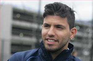 Chính thức: Aguero gia hạn hợp đồng với Man City