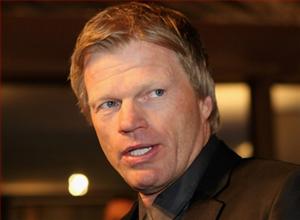Oliver Kahn lo Bayern chết vì tâm lý