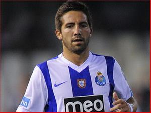 Villas Boas muốn làm mới Tottenham: Bắt đầu từ Moutinho?