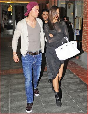 Cảnh sát phá hỏng đêm hẹn hò của Ronaldo