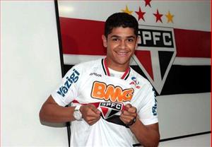 Cựu sao Arsenal gia nhập Sao Paulo