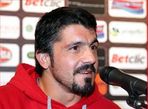 Gattuso dẫn dắt Palermo: Rồi một ngày, Rino gầm gừ trên ghế HLV...