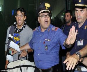 Nóng: Tevez đến Juventus kiểm tra y tế