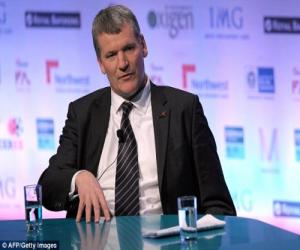 Man Utd tiếp tục hưởng lợi từ David Gill