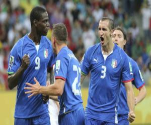 May mắn và ngoạn mục vượt qua Nhật Bản, Italia lọt vào bán kết Confed Cup