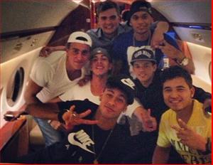 Ai đài thọ cho Neymar tới Barcelona?