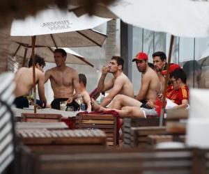 Đưa gái về khách sạn, sao Tây Ban Nha bị trộm tiền