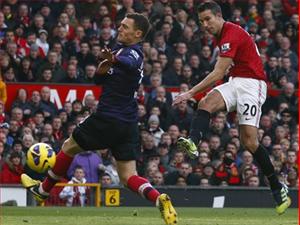 Man Utd và Arsenal - hình mẫu về tiêu tiền thông minh