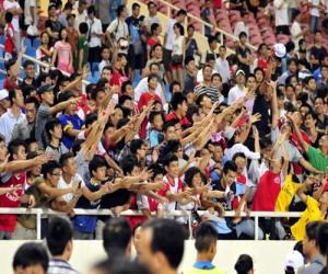 Fan Việt Nam “phát cuồng” vì Pháo thủ