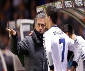 Ronaldo: Mou? Xin lỗi, tôi không thể