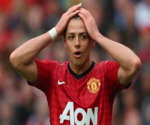 Valencia ra sức lôi kéo Chicharito