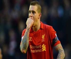 Barcelona lại chèo kéo Agger