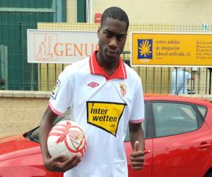 Arsenal định hớt tay trên M.U lẫn Chelsea