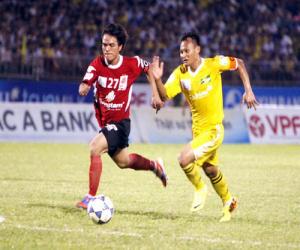 Thua sốc SLNA, ĐT.LA cấm cửa cầu thủ trẻ