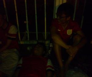 Fan Arsenal trắng đêm ngoài Mỹ Đình chờ mua vé