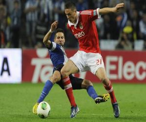 Mourinho và Ancelotti tranh nhau Nemanja Matic