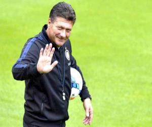 Được ông chủ mới hậu thuẫn, HLV Inter tuyên bố muốn chiêu mộ Edinson Cavani