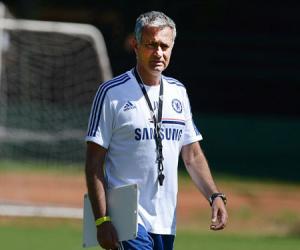 Jose Mourinho đau đầu trước bài toán khó nơi hàng công