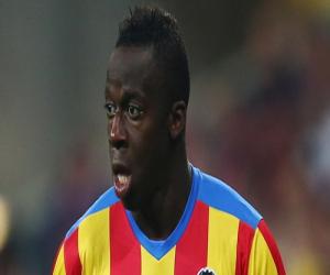 Aly Cissokho sẵn sàng gia nhập Liverpool