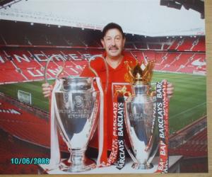 Chân dung Manucian siêu cuồng: Gần 40 năm không bỏ lỡ một trận nào