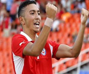 HLV Jose Mourinho đón thêm tân binh