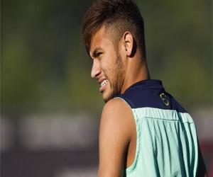 Neymar sẽ đá trận ra mắt Barca tại... Ba Lan