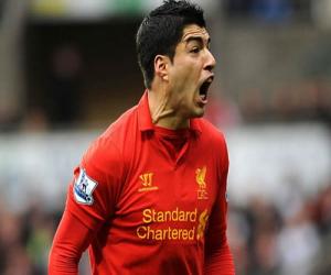 Real Madrid: Bỏ Ibra, xoay qua Luis Suarez