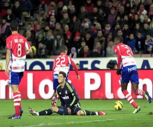 Granada - Real Madrid: Hai bài toán cho Ancelotti
