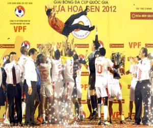 Khi lòng người tản mát...