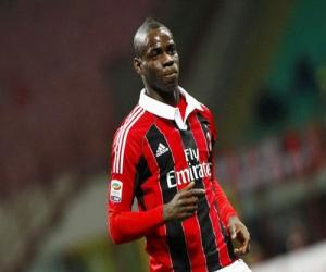 Super Mario Balotelli sỉ nhục đàn anh Ibrahimovic?