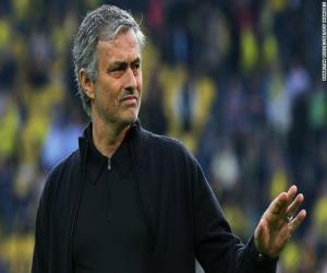 Jose Mourinho: Kẻ lá mặt, lá trái