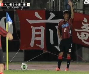 Công Vinh ra mắt ấn tượng ở Sapporo