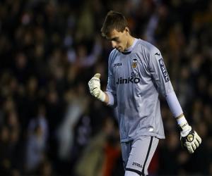 Arsenal muốn chiêu mộ thủ môn của Valencia