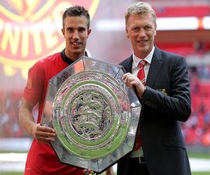 Robin Van Persie cao giọng sau khi đoạt Siêu Cup