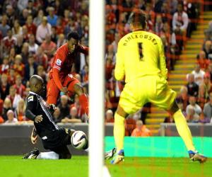 Liverpool thoát hiểm ở Cúp Liên đoàn: Vẫn là người hùng Sturridge