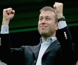10 ông chủ giàu nhất làng bóng đá thế giới: Roman Abramovic đứng đội sổ!