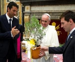 Messi tự hào khi được diện kiến Giáo hoàng Francis