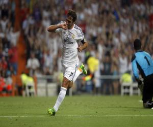 Chúa nhẫn Raul nổ súng tại Bernabeu sau 5 năm, Real Madrid trút mưa bàn thắng