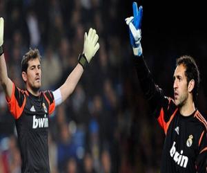 Mou chúc Casillas làm được như... Lopez!