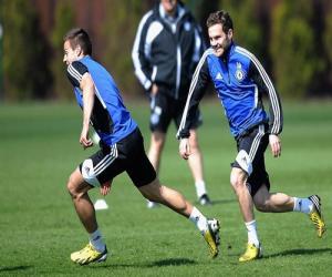 Bị Mou bỏ rơi, Mata & Azpilicueta đòi ra đi