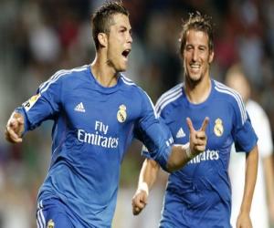 Hãy ngăn Ronaldo, nếu có thể!