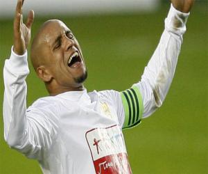 Roberto Carlos sốc vì Anzhi suy sụp quá nhanh