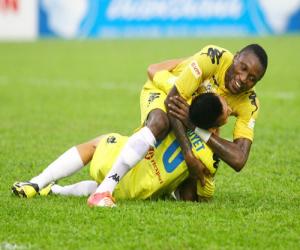 V-League 2013: Cười ra nước mắt