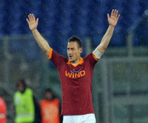 Ném Totti vào đâu, anh cũng đá hay
