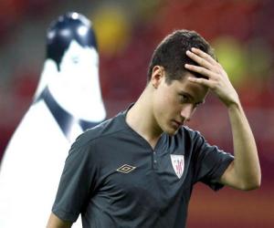 Man Utd đã làm hại Herrera?
